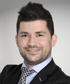 Bewerbungsfoto / Bewerbungsfotos Wien - Hamburg - Berlin - München -  Köln - Frankfurt